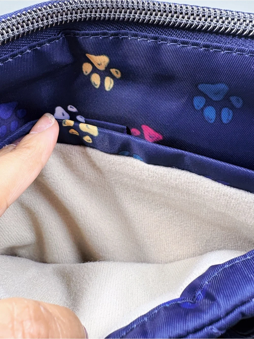 Lug Dory Mini Crossbody Bag Navy Paws Unisex Compact Travel Pouch Stylish NWOT